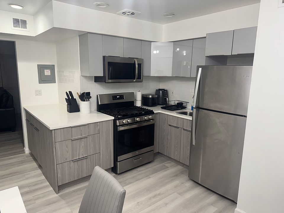 1st image of 160 Evergreen Rd APT 10A