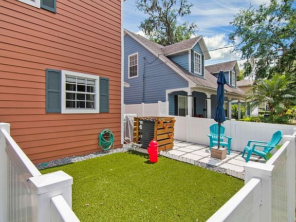4th image of 1800 Park Lake St