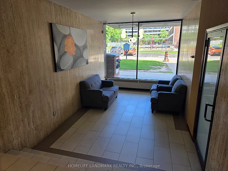 100 Leeward Glenway #301 — Photo 23