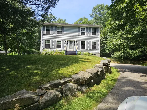 152 Exeter Rd, Newmarket, NH 03857