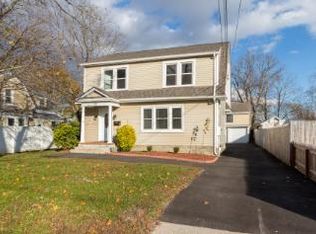 39 Case Ave FLOOR 2, Patchogue, NY 11772