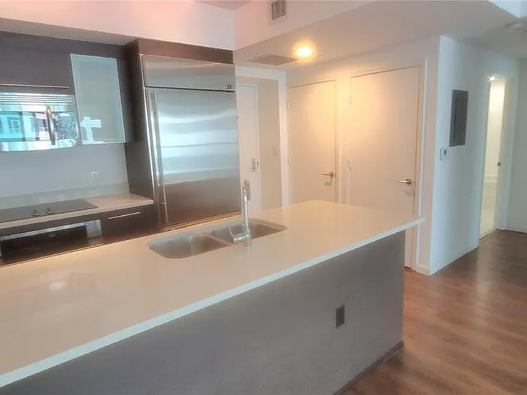 500 Brickell Ave #3706 — Photo 4