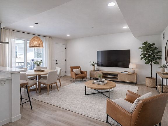 2nd image of 1478 Hornblend St APT 2