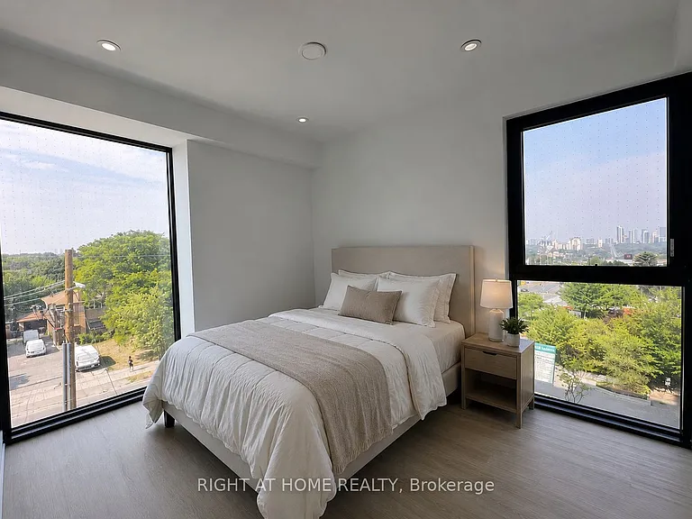 699 Sheppard Ave E #520 — Photo 6