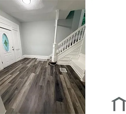 1052 Blackadore St — Photo 7