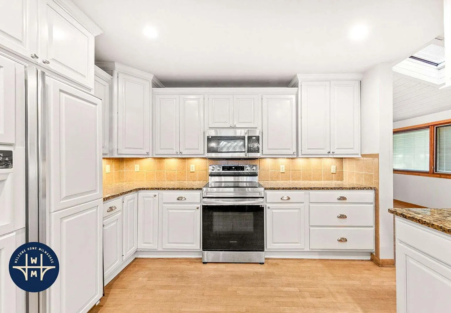 4 bed, 3.5 bath, 2104 sqft, $3,298 — Photo 1