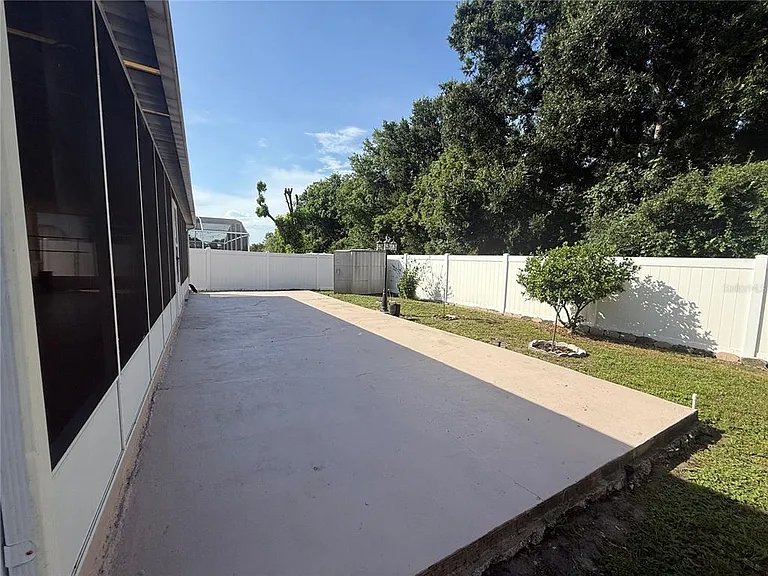 497 Brightview Dr — Photo 22