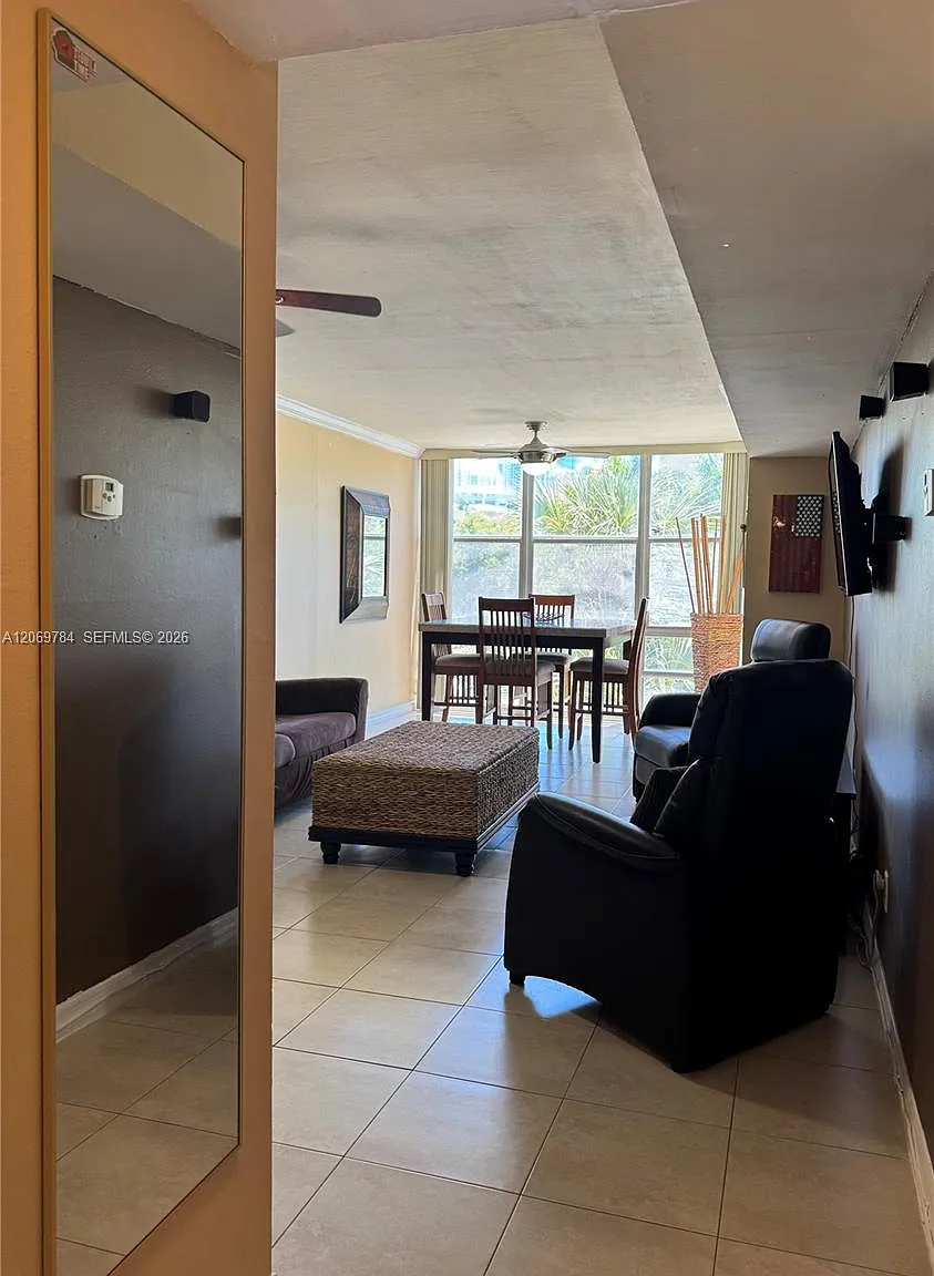 Avila South Condo — Photo 3