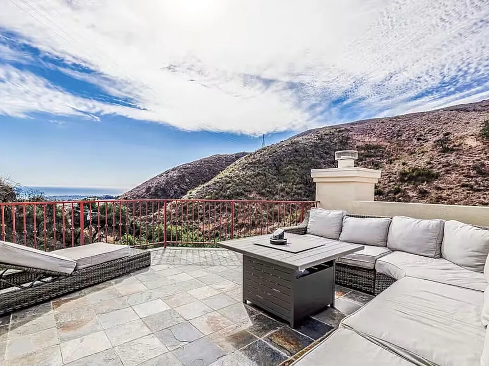 4345 Escondido Trl