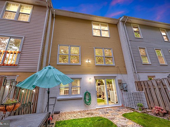 2nd image of 2568 Chadwick Ct