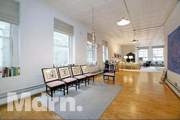 Rented by Mdrn Residential | media 7