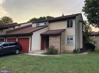 37 Sandybrook Dr, Langhorne, PA 19047