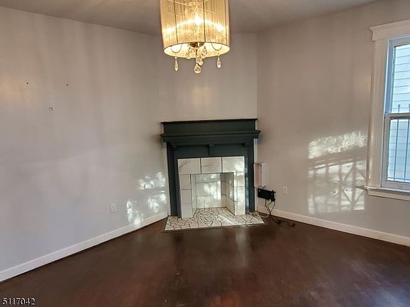 5th image of 108 Carnegie Ave APT 1