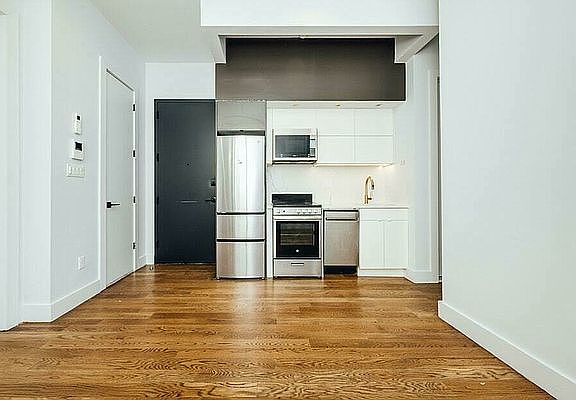 2nd image of 1333 Gates Ave #2D
