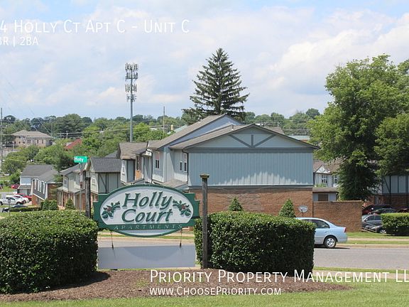 2nd image of 14 Holly Ct APT C