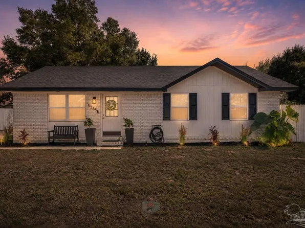 5365 Harmony Ln, Gulf Breeze, FL 32563
