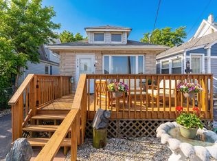 114 Shoreland Cir, Laurence Harbor, NJ