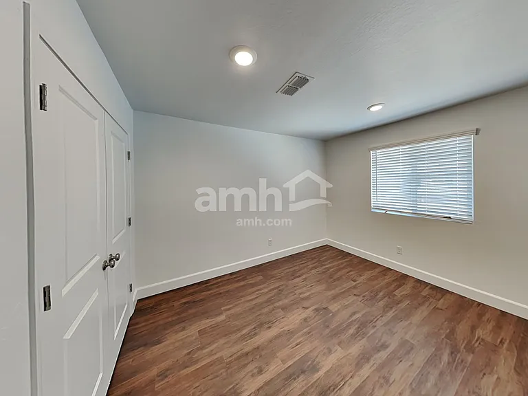 17109 W Lawrence Ln — Photo 13
