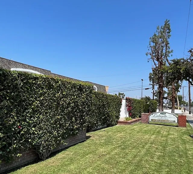 La Fayette Apartments — Photo 2