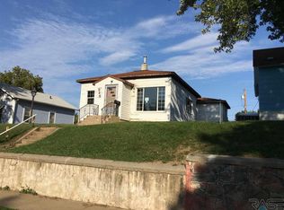 924 N Summit Ave, Sioux Falls, SD 57104