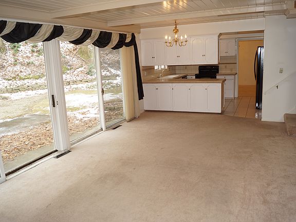 3rd image of 2039 Hillside Dr