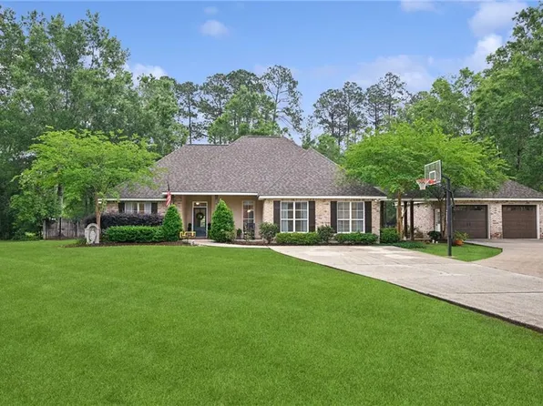 800 Still Ct, Madisonville, LA 70447