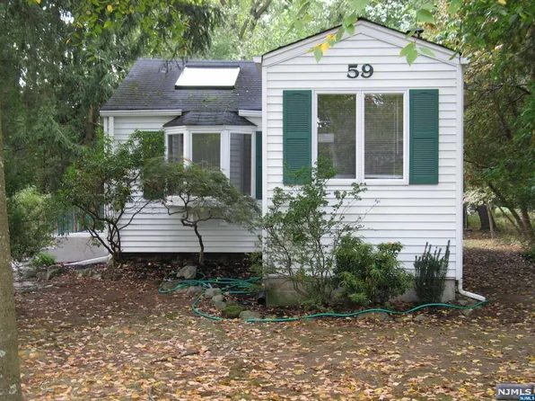 59 Fairview Ave, Park Ridge, NJ 07656