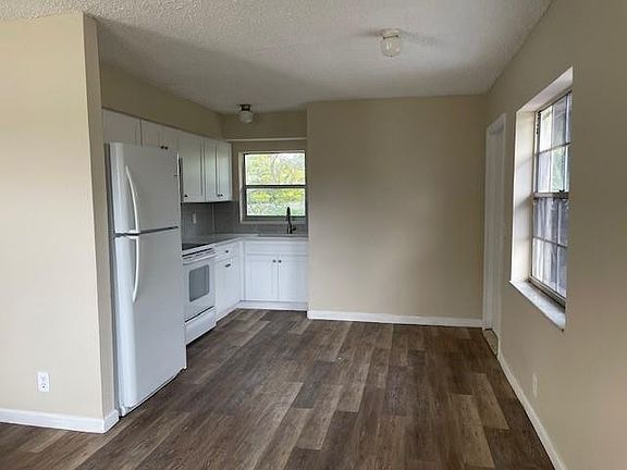 5th image of 1431 NW 21st Street
