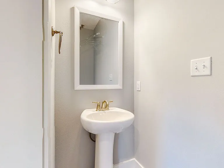 226 Date Palm Ln — Photo 16