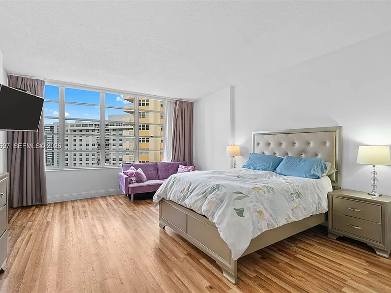 1817 S Ocean Dr #Penthouse 28 — Photo 11