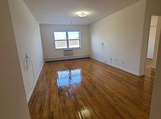 25-20 Crescent St #D3, Astoria, NY 11102