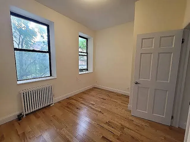 657 10th Ave #4 — Photo 2