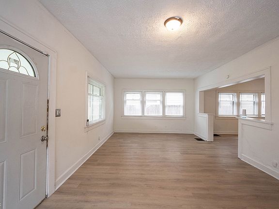 4th image of 1331 W 34th St