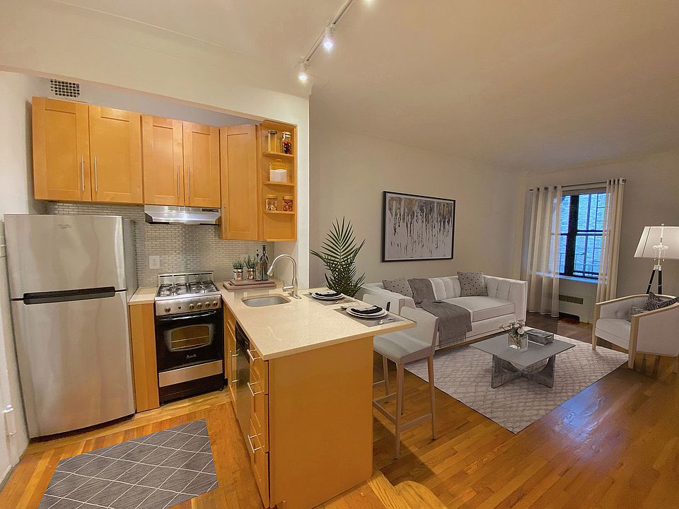 1st image of 152 W 20th St #1D