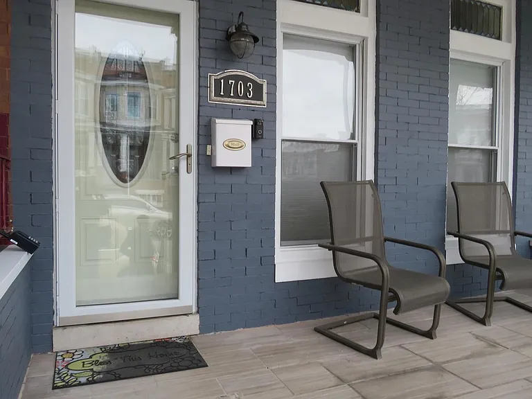 1703 Moreland Ave — Photo 1