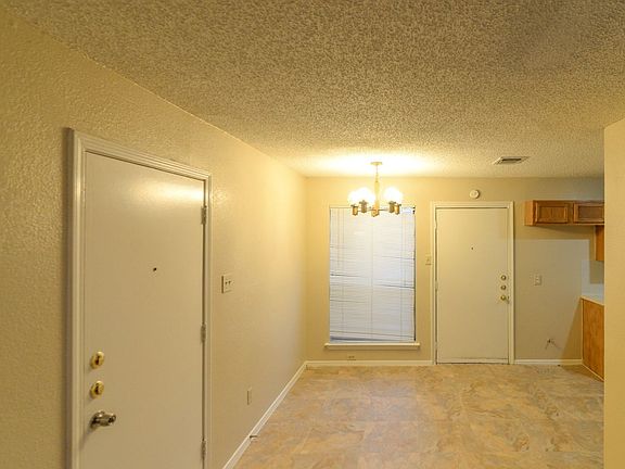 3rd image of 11815 Sunrise Dr