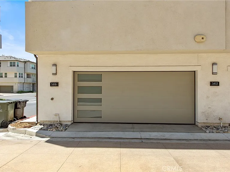 1426 S Urbana St — Photo 30