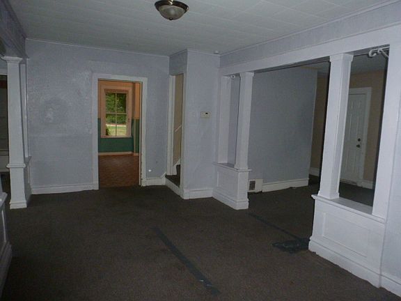 4th image of 410 Campbell St