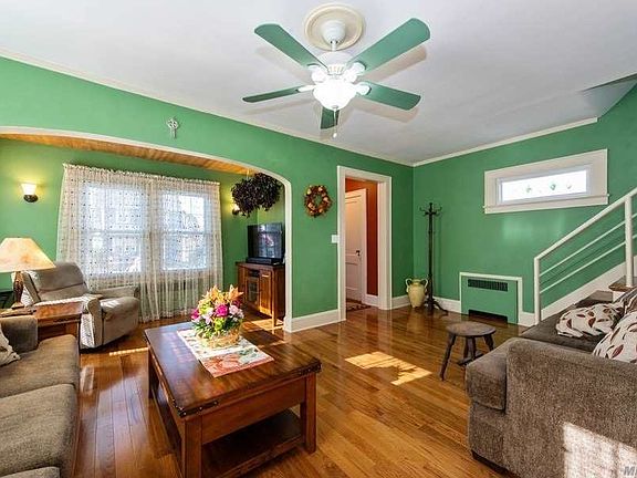 3rd image of 35 Gladiolus Ave
