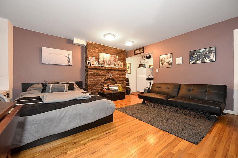 1st image of 244 W 20th St
