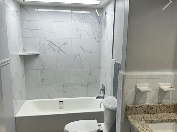 5th image of 3236 Harris Ln