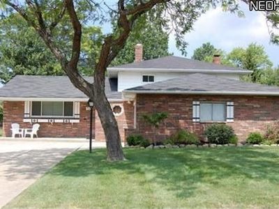 4112 Stary Dr, Parma, OH, 44134