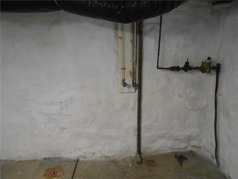 114 Grant St — Photo 28