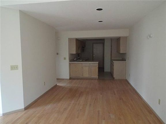 5th image of 1558 Turnbury Ln