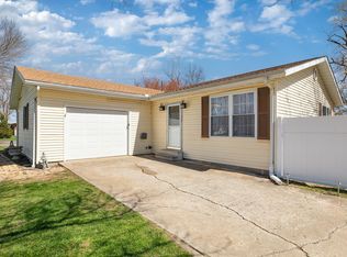 201 Virginia St, Brighton, IL 62012