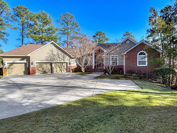 2nd image of 224 Amelia Drive