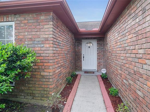 4th image of 34 Oakley Dr