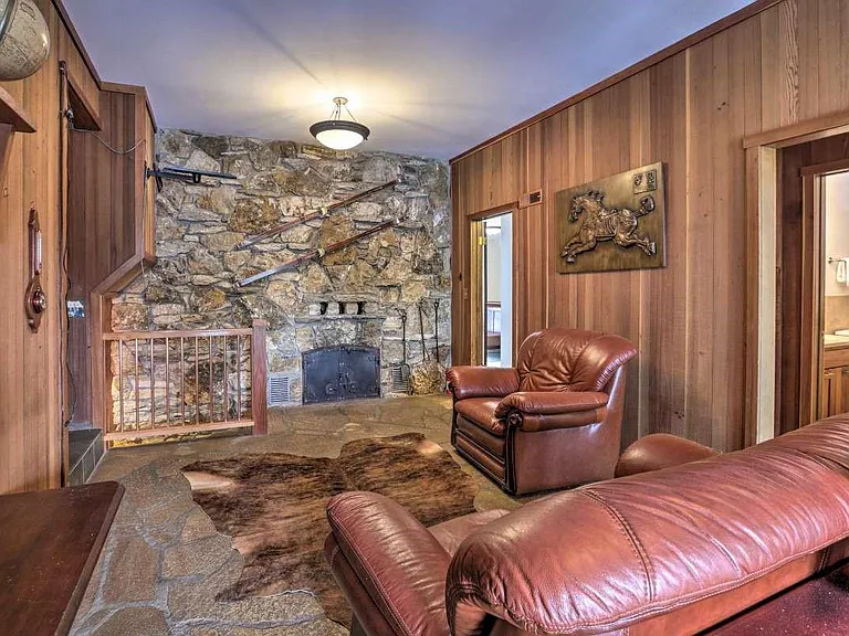 708 Clayton Way — Photo 5