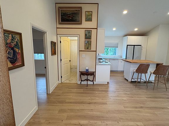 3rd image of 4972 Nipomo Dr