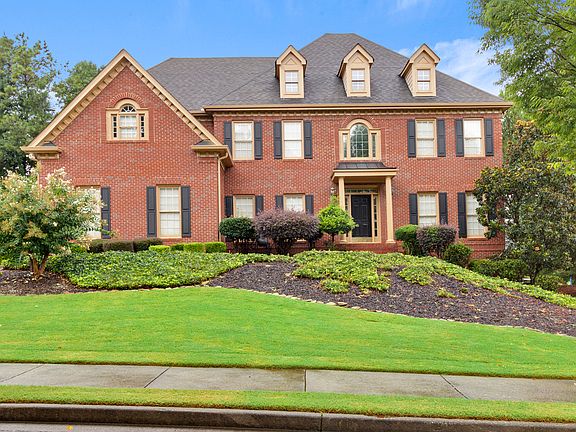 Lovely cul-de-sac home